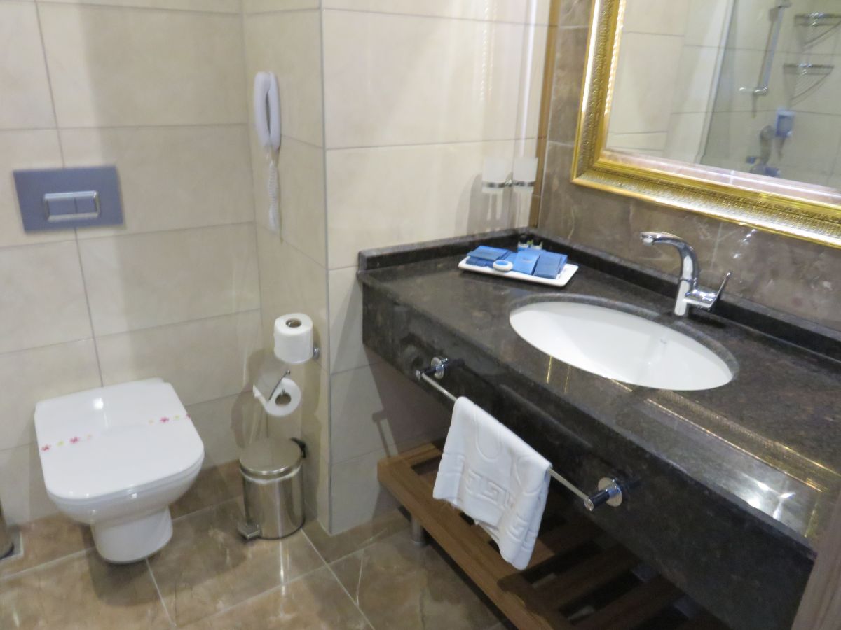 imagini hotel LONICERA RESORT